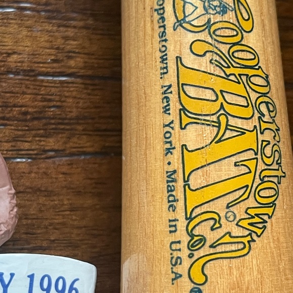 Cooperstown ornament & mini bat - Picture 2 of 4